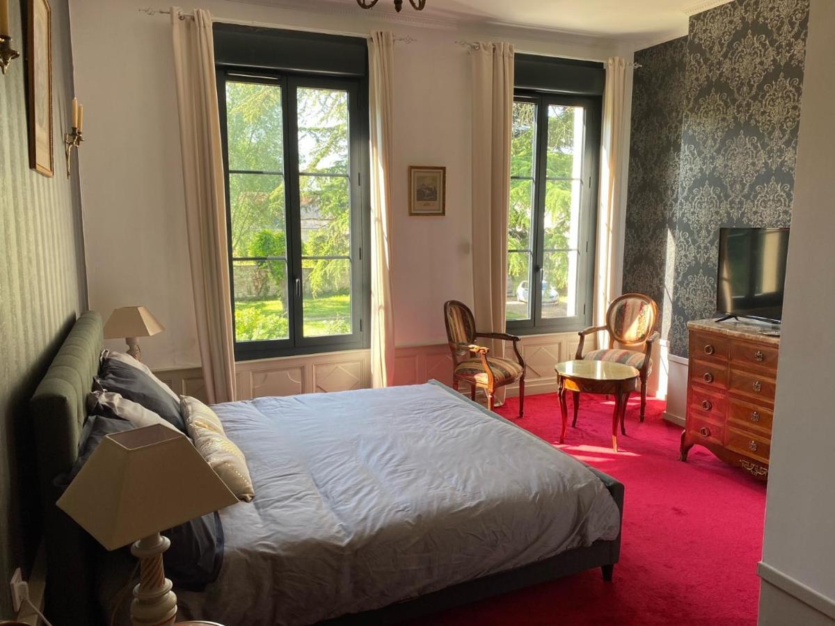 Bed and Breakfast Le Castel De Bréhémont Zewnętrze zdjęcie