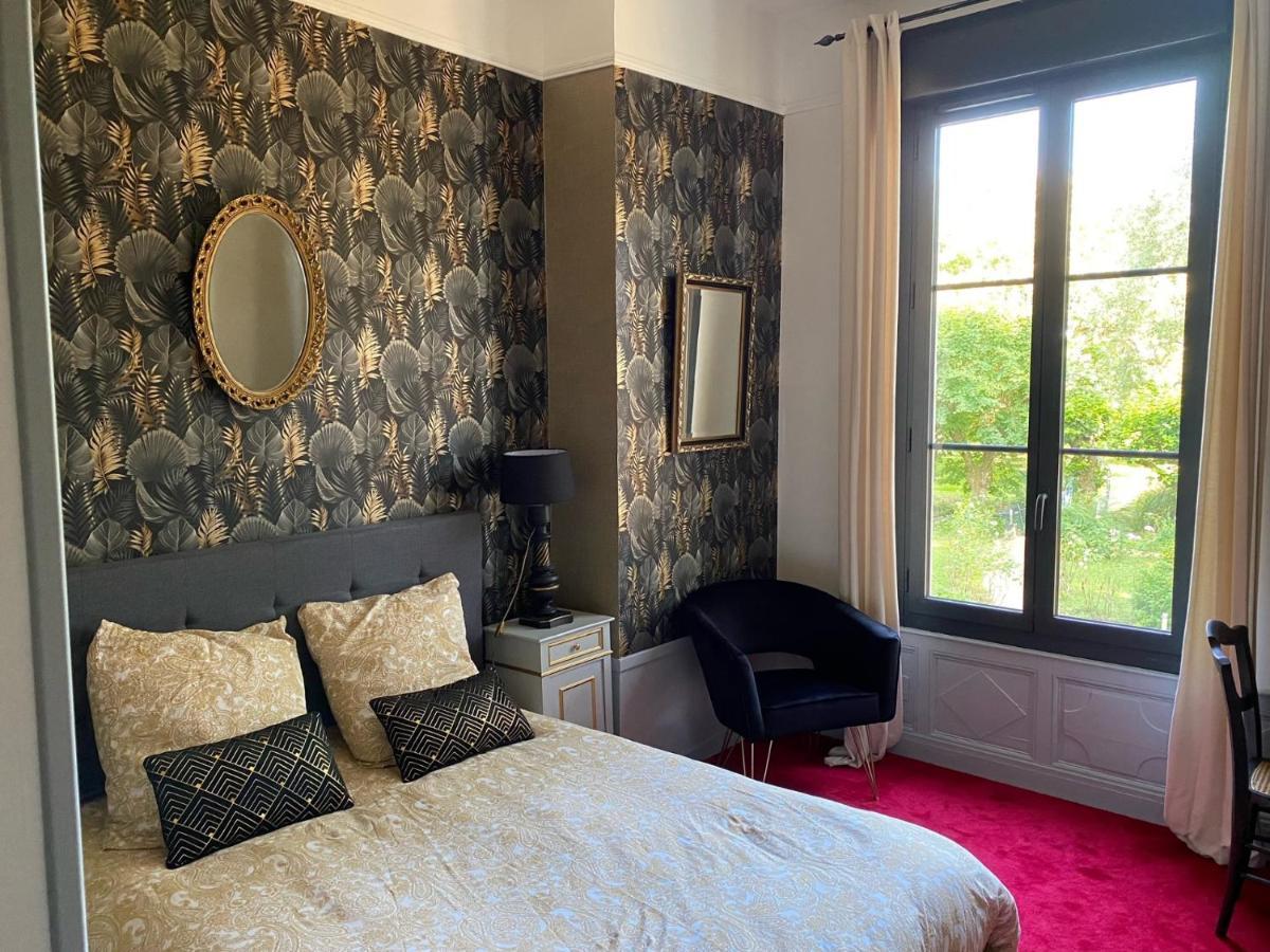 Bed and Breakfast Le Castel De Bréhémont Zewnętrze zdjęcie
